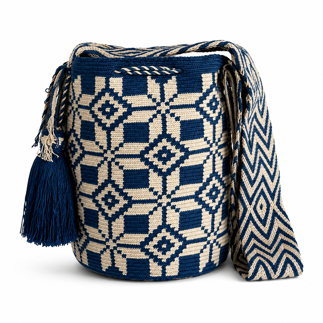 Handmade Wayuu Crossbody Bag – Black & Neutral Geometric Patterns, Artisan Crochet Bucket Bag