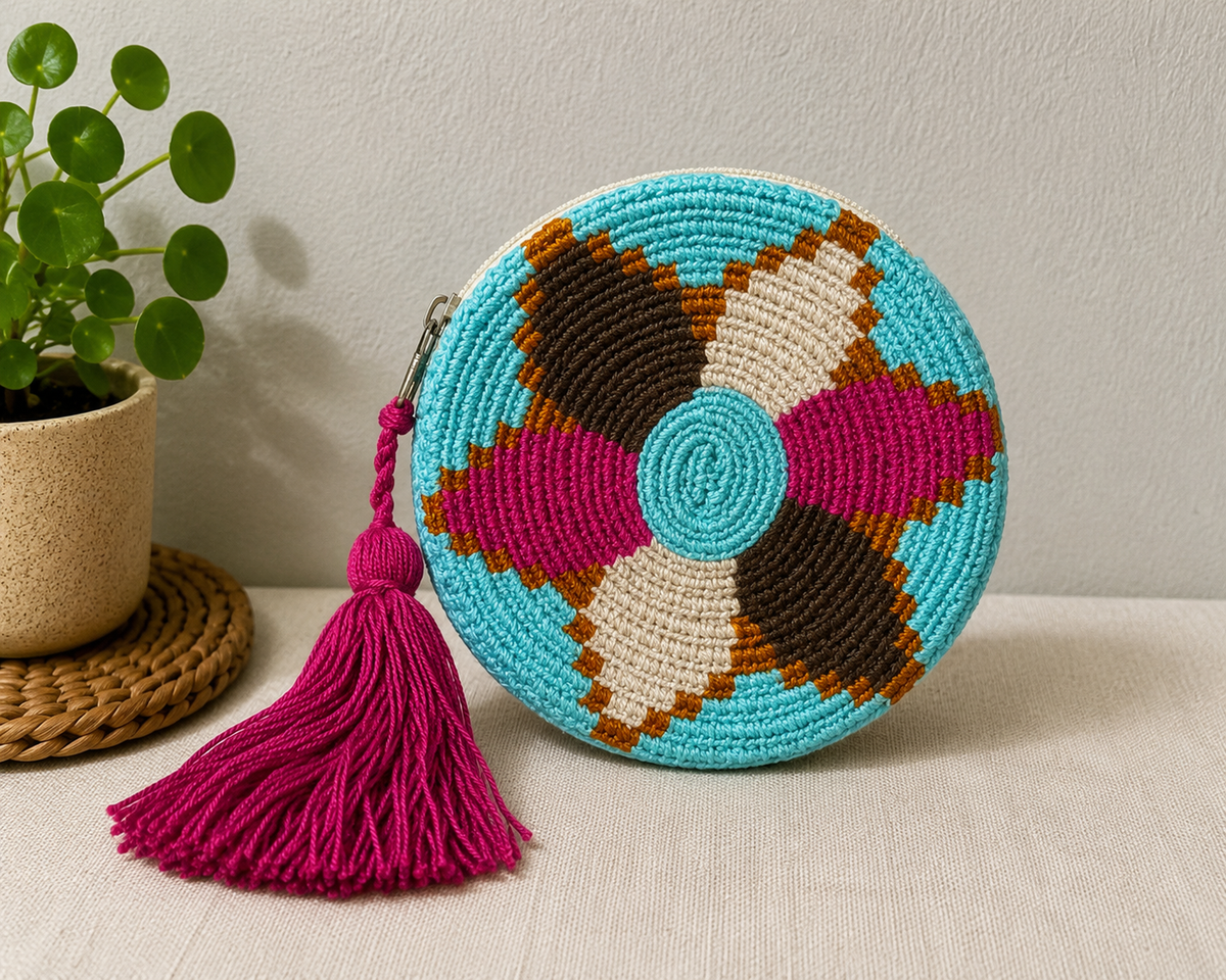Handmade Wayuu Round Coin Purse – Desert Sunrise Geometric Crochet Pouch | Colombian Artisan Wallet
