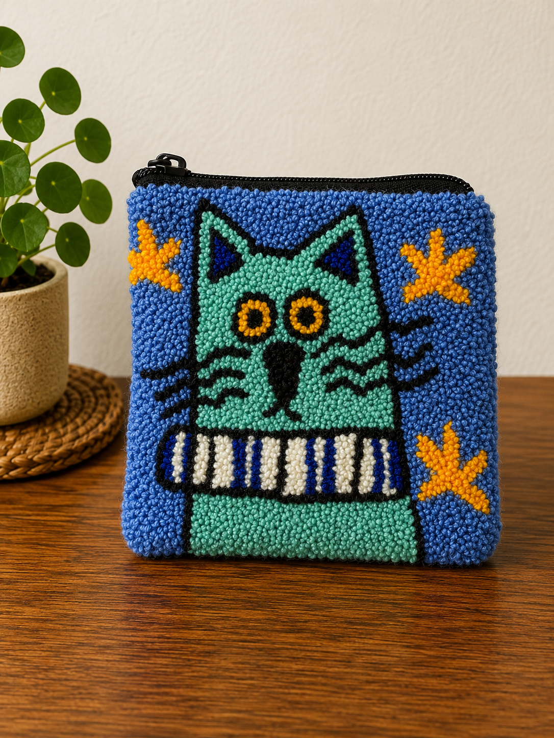 Handmade Wayuu Coin Purse – Colorful Artisan Mini Zipper Pouch with Whimsical Cats Design