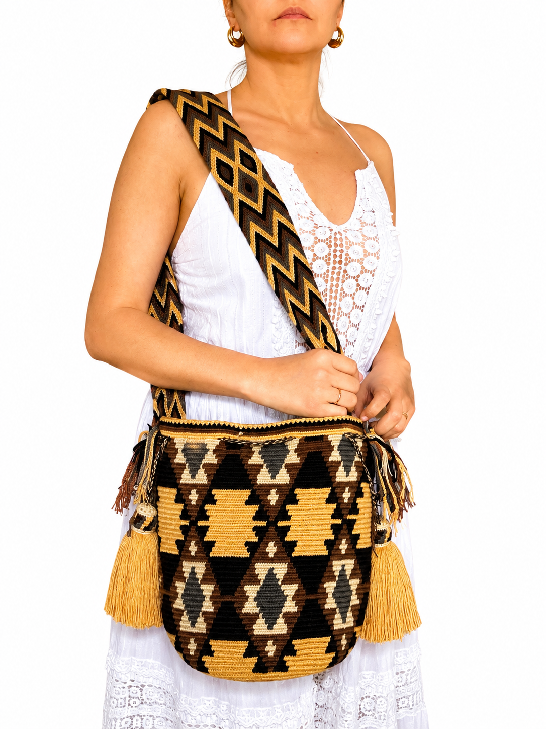 Handmade Wayuu Crossbody Bag – Black & Neutral Geometric Patterns, Artisan Crochet Bucket Bag