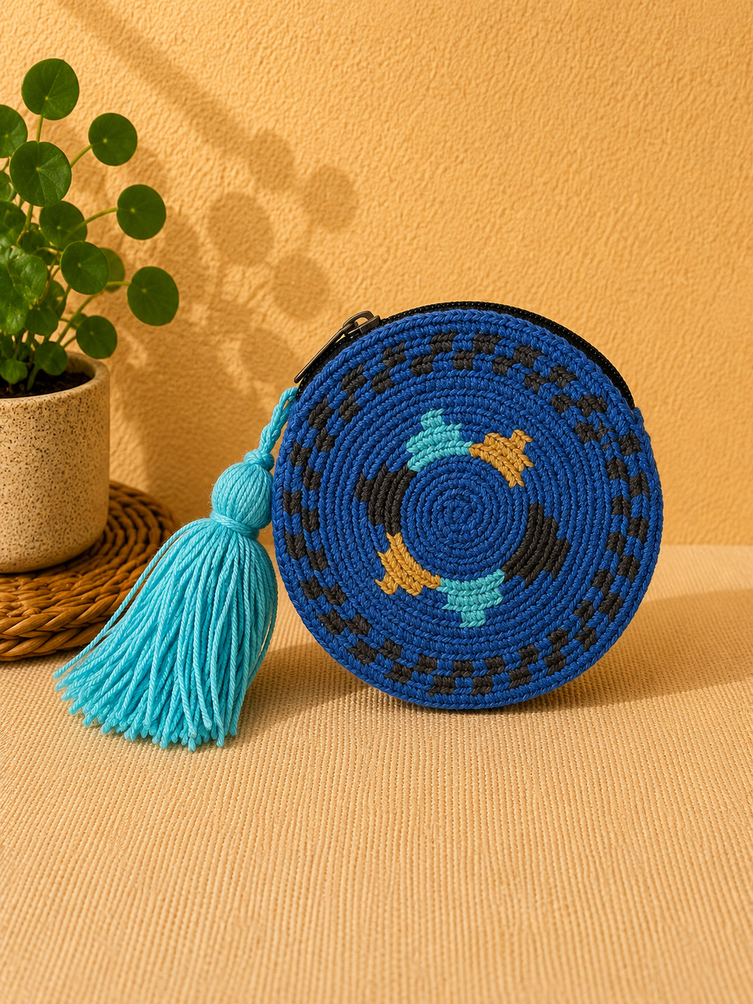 Handmade Wayuu Round Coin Purse – Desert Sunrise Geometric Crochet Pouch | Colombian Artisan Wallet