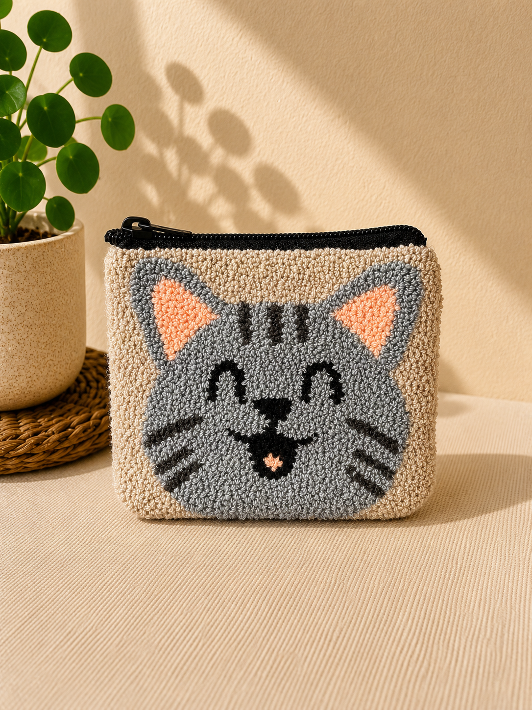 Handmade Wayuu Coin Purse – Colorful Artisan Mini Zipper Pouch with Whimsical Cats Design