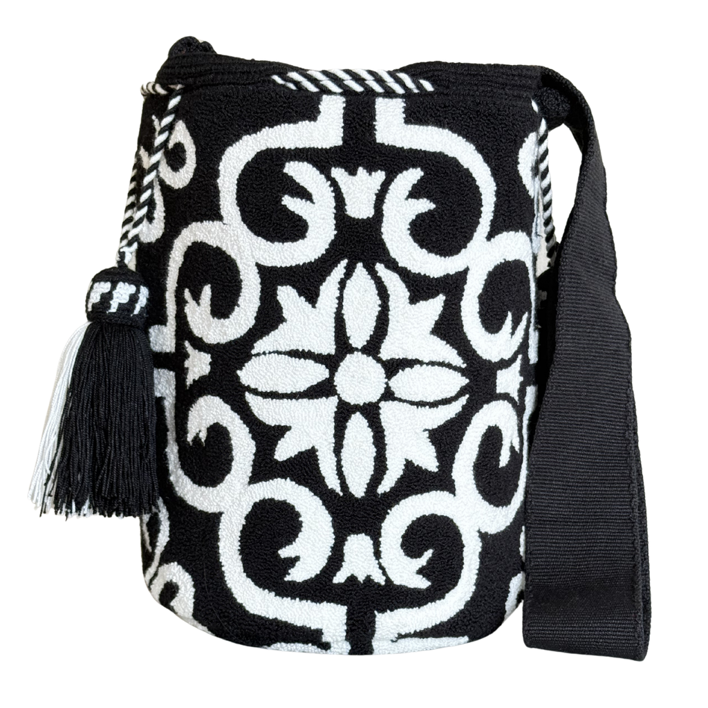 Handmade Wayuu Geometric Bag – Black & White Mochila Crossbody, Artisan Woven Statement Bag