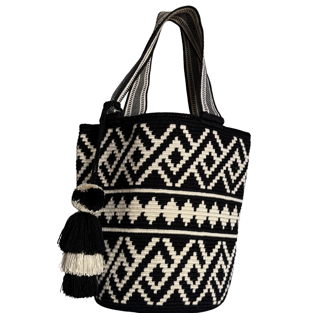 Handmade Wayuu Mochilón Tote – Black & White Geometric Vertical Bag, Artisan Shoulder Tote