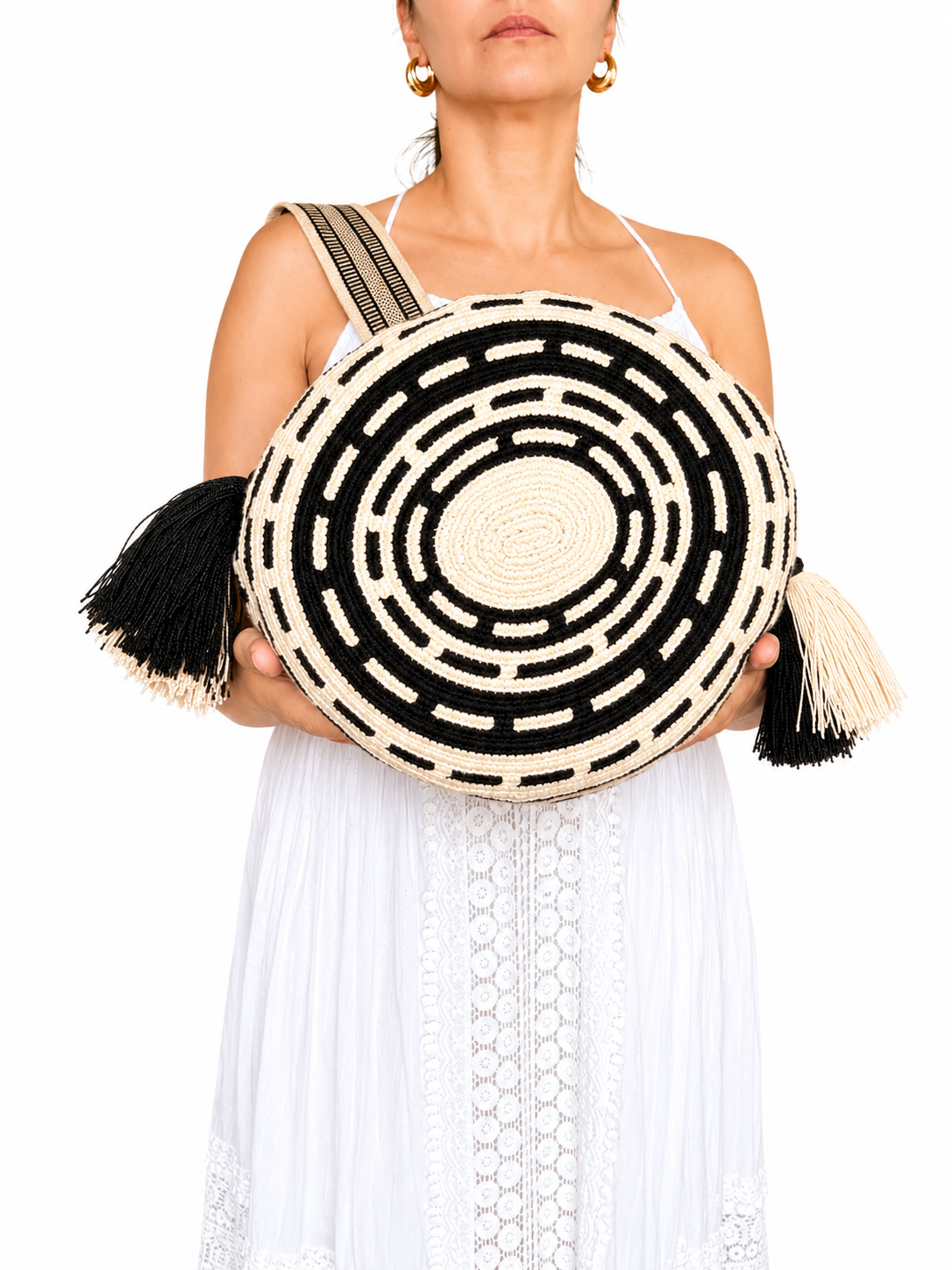 Handmade Wayuu Crossbody Bag – Black & Neutral Geometric Patterns, Artisan Crochet Bucket Bag
