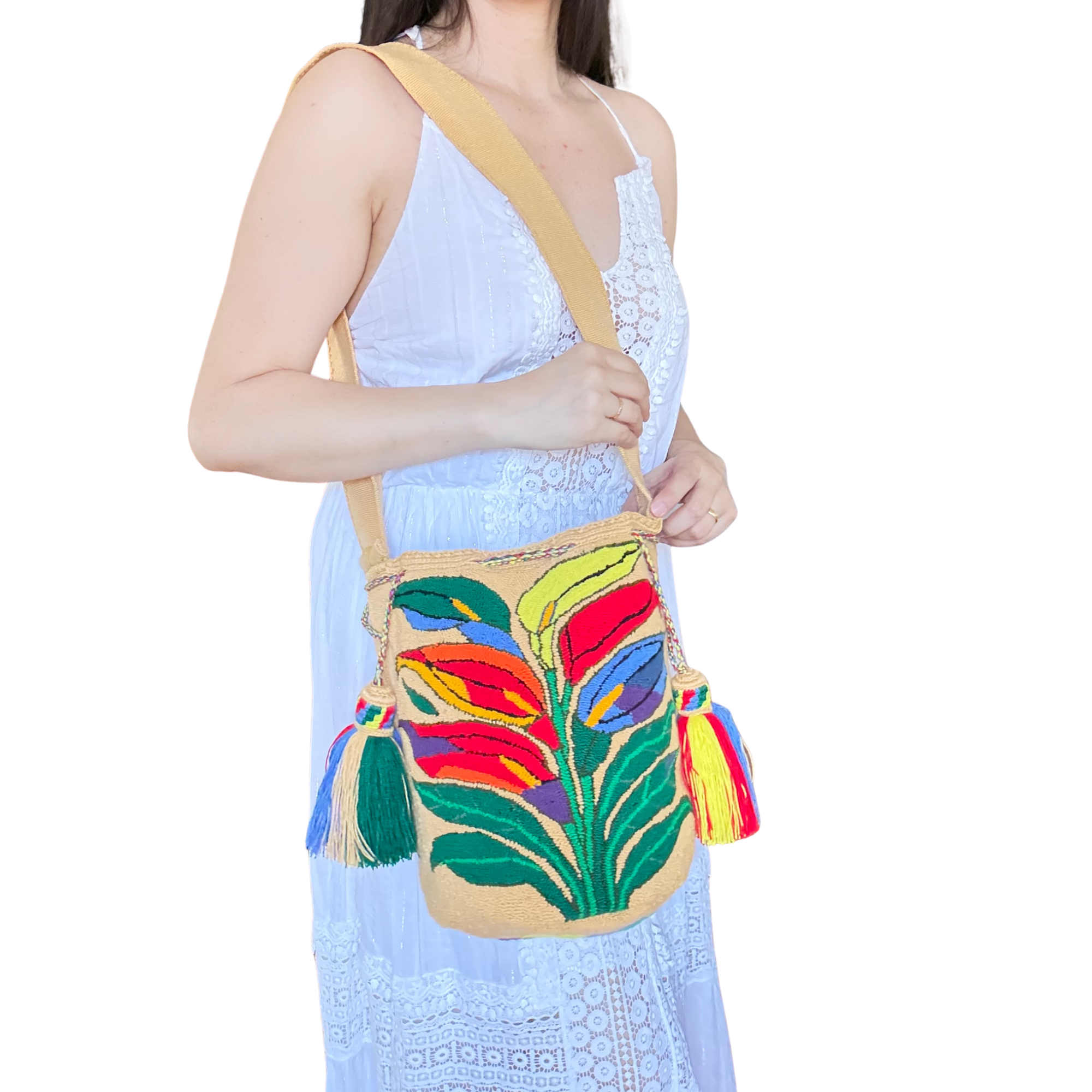 Handmade Wayuu Heart Bag – Ivory Floral Mochila Crossbody, Colorful Artisan Woven Statement Bag