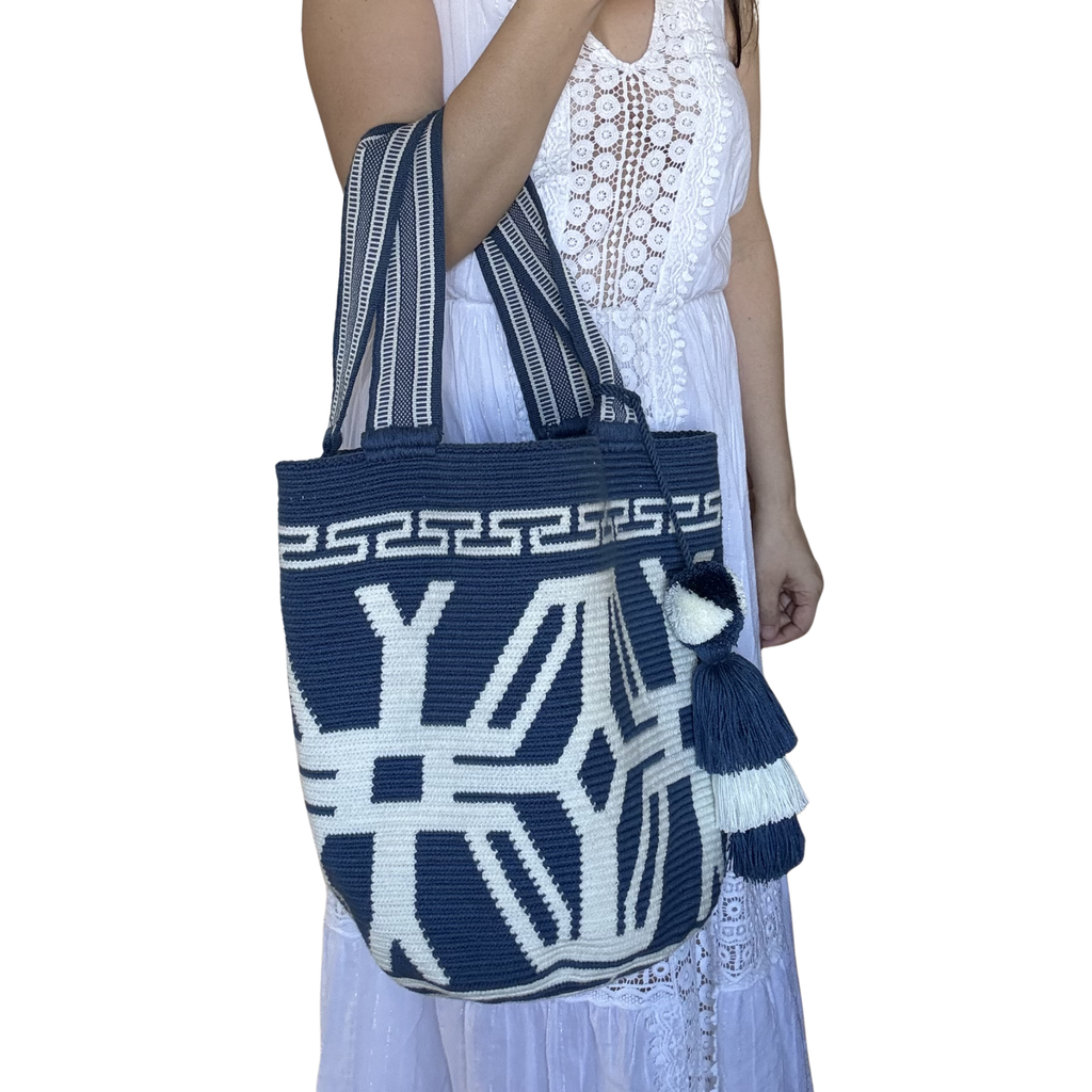 Handmade Wayuu Mochilón Tote – Navy Blue & White Geometric Bag, Artisan Shoulder Tote