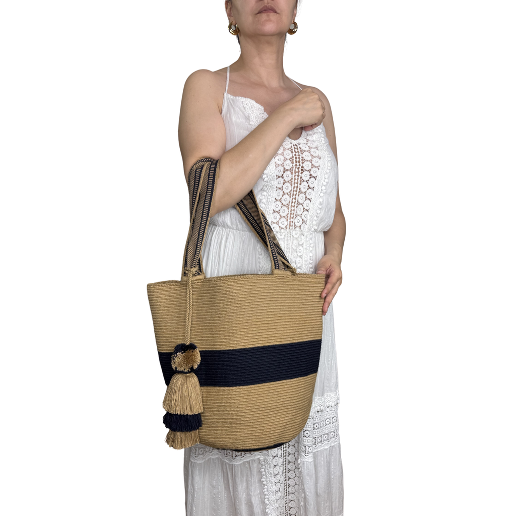Handmade Wayuu Mochilón Tote – Geometric Earth Tone Crochet Shoulder Bag