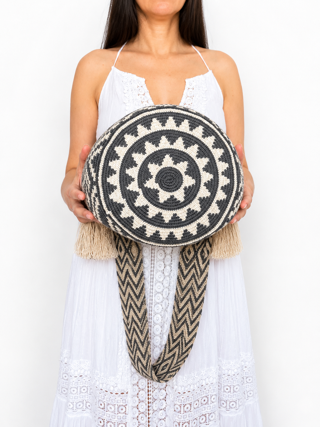 Handmade Wayuu Crossbody Bag – Black & Neutral Geometric Patterns, Artisan Crochet Bucket Bag