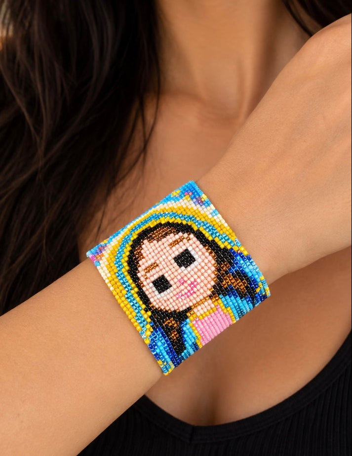 Virgin Mary Beaded Bracelet – Handmade Colombian Artisan Jewelry