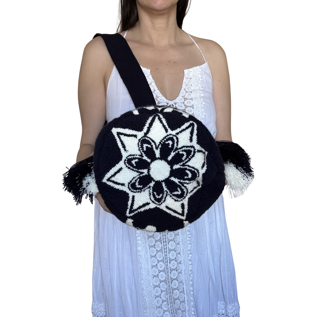 Handmade Wayuu Crossbody Bag – Black & Ivory Mandala Design, Artisan Shoulder Bag