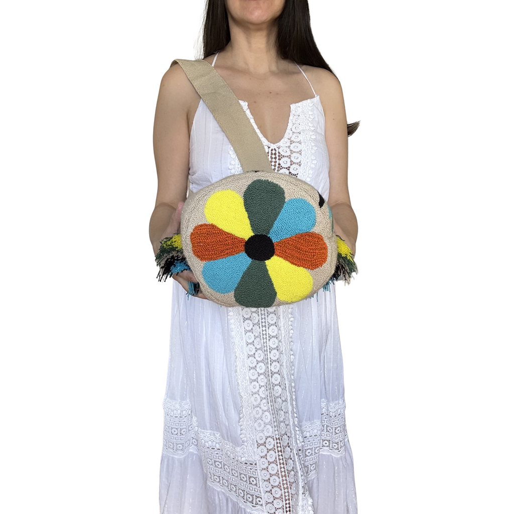 Handmade Wayuu Bird Bag – Ivory Mochila Crossbody, Artistic Night-Inspired Design.