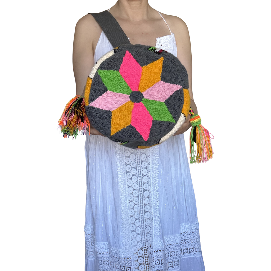 Handmade Wayuu Crossbody Bag – Frida-Inspired Portrait, Artistic Floral Shoulder Bag