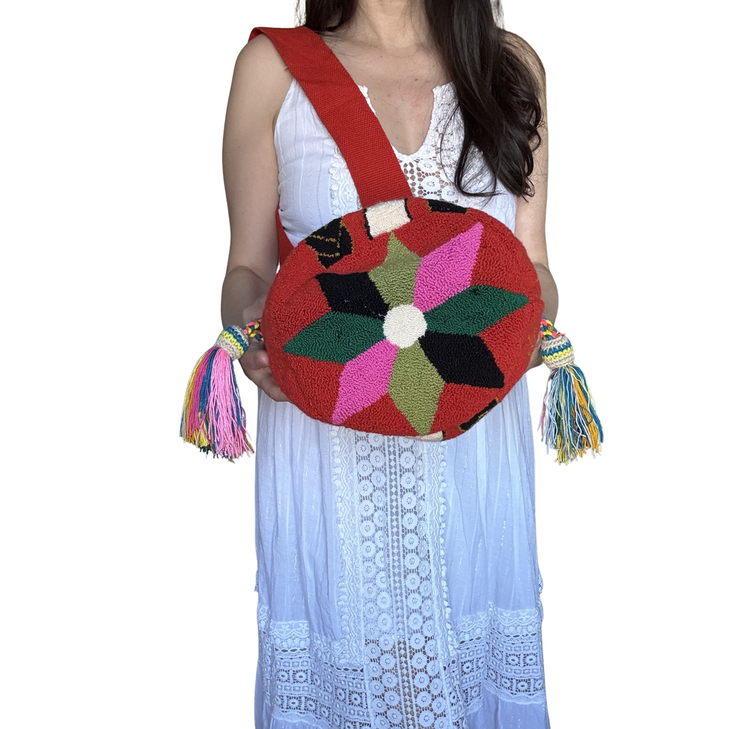 Handmade Wayuu Crossbody Bag – Red Artistic Portrait Design, Artisan Shoulder Bag